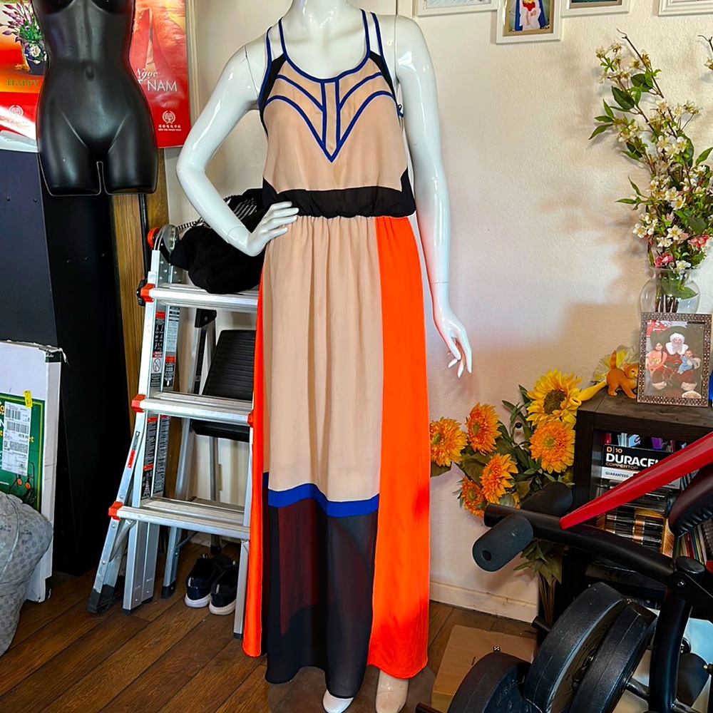 Very cute color  for summer dresses